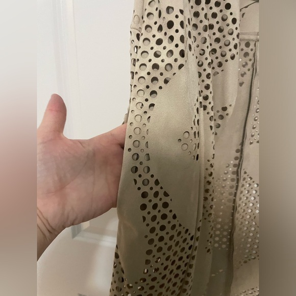 MELANIE LYNE open front laser cut long line vest, size small - Picture 4 of 7